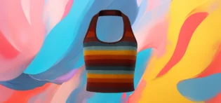 Produit#13-1 The 25x Rainbow Halter Crop