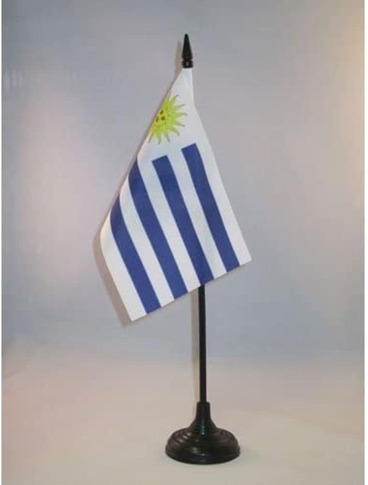 AZ FLAG - Drapeau De Table Uruguay - 15x10 cm - Mini Drapeau Uruguayen De Bureau 100% Polyester Avec Hampe De 25cm Et Socle En Plastique Noir - Image 2