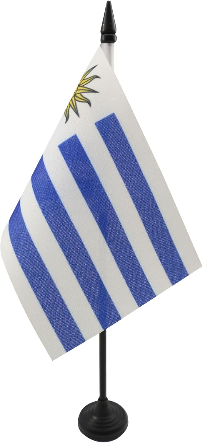AZ FLAG - Drapeau De Table Uruguay - 15x10 cm - Mini Drapeau Uruguayen De Bureau 100% Polyester Avec Hampe De 25cm Et Socle En Plastique Noir